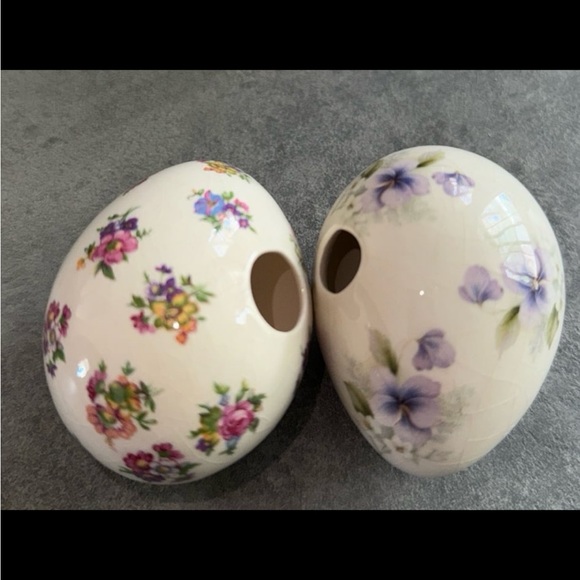 Miniature Ceramic Egg Painted Porcelain Flower … good vintage condition - Picture 3 of 3